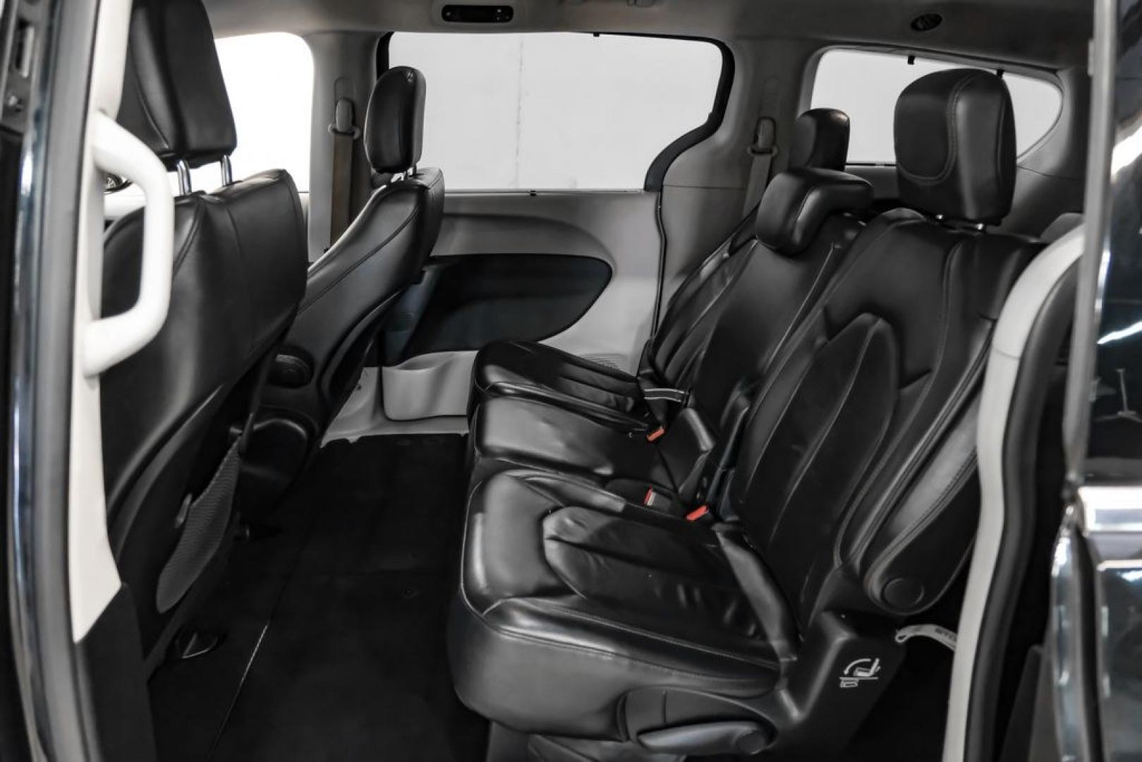 2017 Brilliant Black Crystal Pearlcoat /Black/Alloy Chrysler Pacifica Touring L (2C4RC1BG4HR) with an 3.6L V6 24V VVT engine, Automatic transmission, located at 15300 Midway Rd., Addison, TX, 75001, (972) 702-0011, 32.958321, -96.838074- Photo#36
