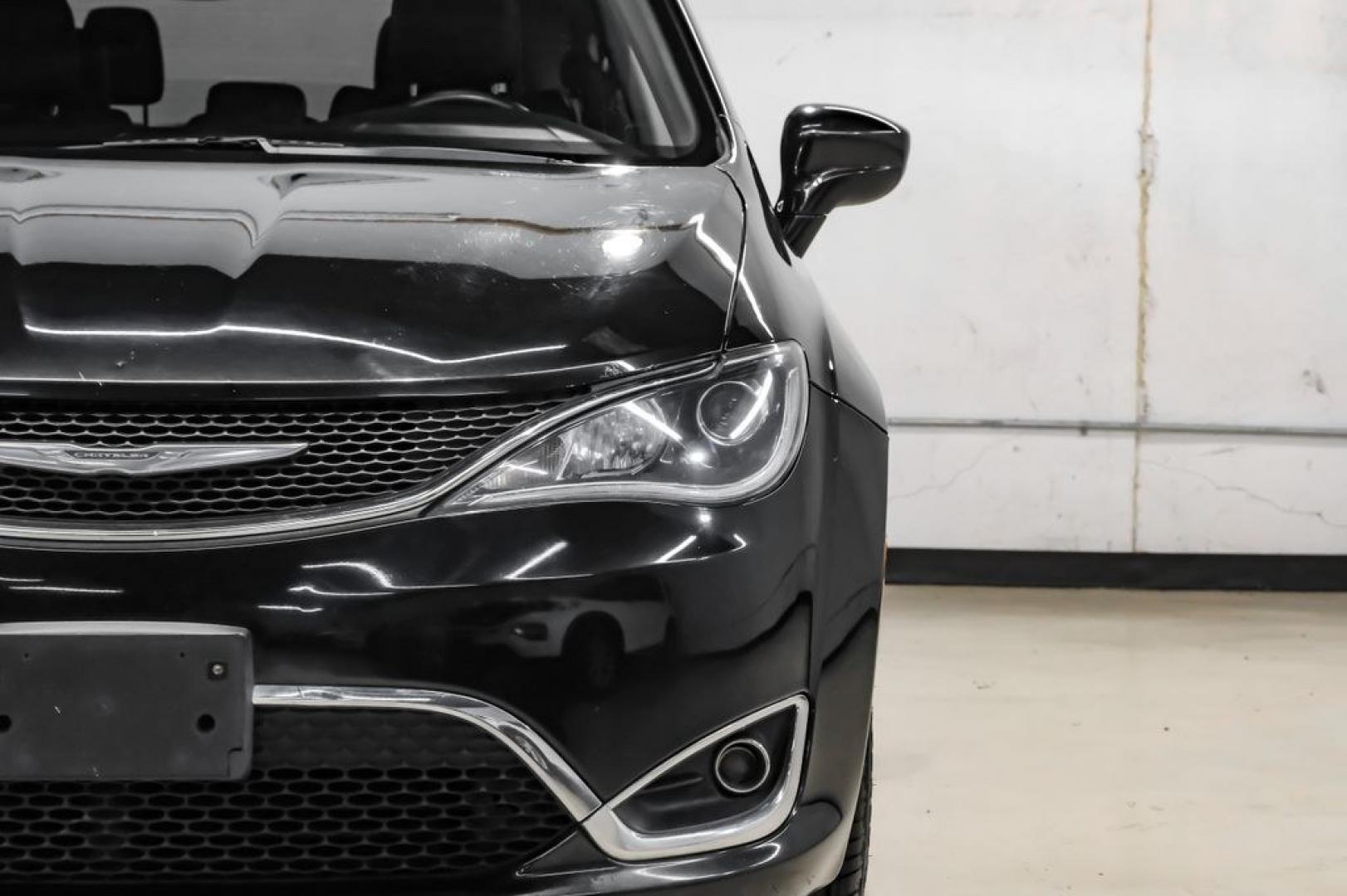 2017 Brilliant Black Crystal Pearlcoat /Black/Alloy Chrysler Pacifica Touring L (2C4RC1BG4HR) with an 3.6L V6 24V VVT engine, Automatic transmission, located at 15300 Midway Rd., Addison, TX, 75001, (972) 702-0011, 32.958321, -96.838074- Photo#43