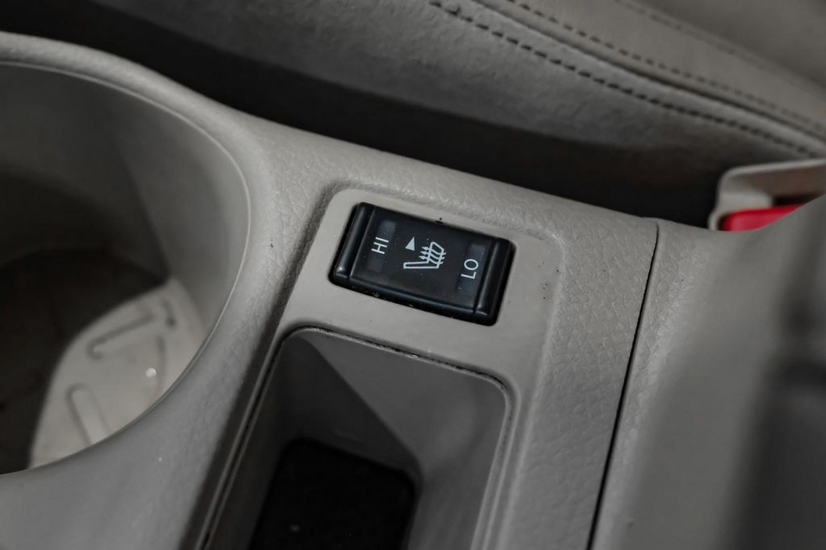 2018 Pearl White /Almond Nissan Rogue SL (JN8AT2MV3JW) with an 2.5L I4 DOHC 16V engine, CVT transmission, located at 15300 Midway Rd., Addison, TX, 75001, (972) 702-0011, 32.958321, -96.838074- Photo#29