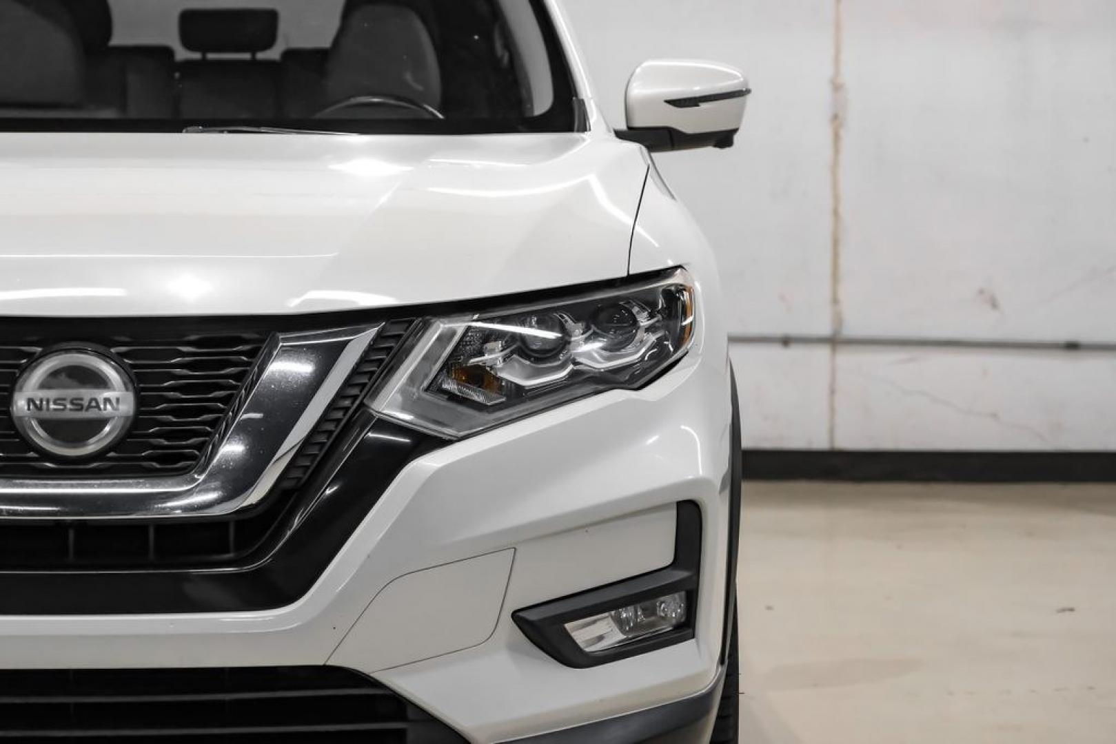 2018 Pearl White /Almond Nissan Rogue SL (JN8AT2MV3JW) with an 2.5L I4 DOHC 16V engine, CVT transmission, located at 15300 Midway Rd., Addison, TX, 75001, (972) 702-0011, 32.958321, -96.838074- Photo#45