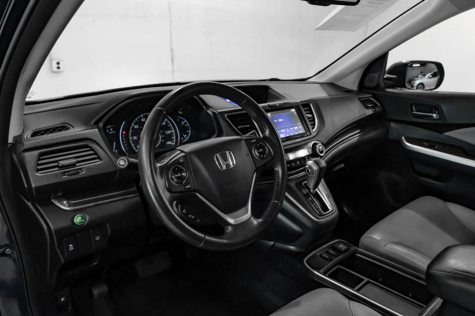 2015 Obsidian Blue Pearl /Gray Honda CR-V EX-L (2HKRM3H71FH) with an 2.4L I4 DOHC 16V i-VTEC engine, CVT transmission, located at 15300 Midway Rd., Addison, TX, 75001, (972) 702-0011, 32.958321, -96.838074- Photo#2