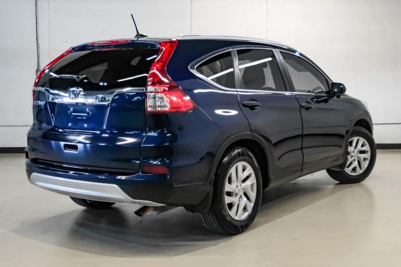 2015 Obsidian Blue Pearl /Gray Honda CR-V EX-L (2HKRM3H71FH) with an 2.4L I4 DOHC 16V i-VTEC engine, CVT transmission, located at 15300 Midway Rd., Addison, TX, 75001, (972) 702-0011, 32.958321, -96.838074- Photo#9