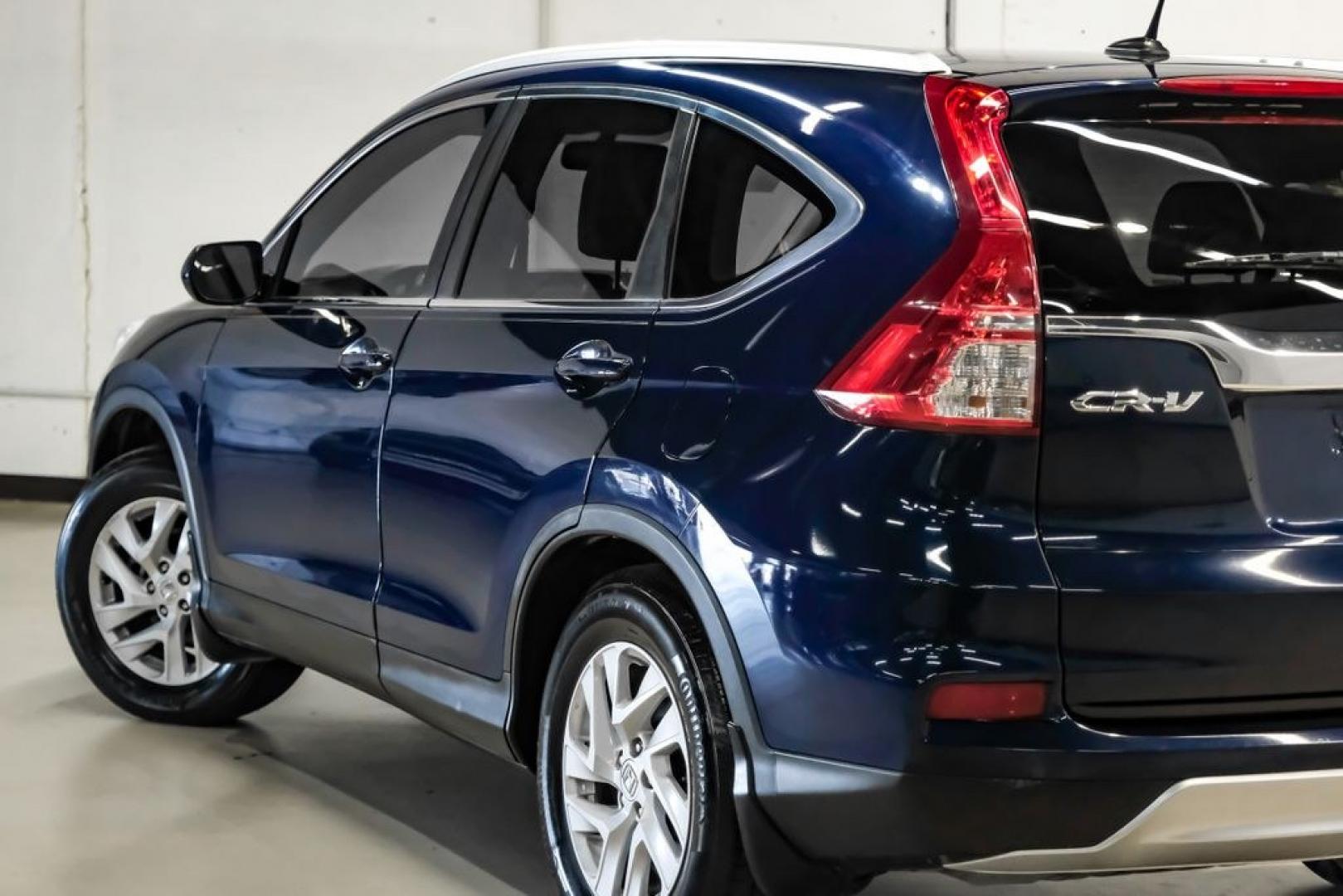 2015 Obsidian Blue Pearl /Gray Honda CR-V EX-L (2HKRM3H71FH) with an 2.4L I4 DOHC 16V i-VTEC engine, CVT transmission, located at 15300 Midway Rd., Addison, TX, 75001, (972) 702-0011, 32.958321, -96.838074- Photo#12