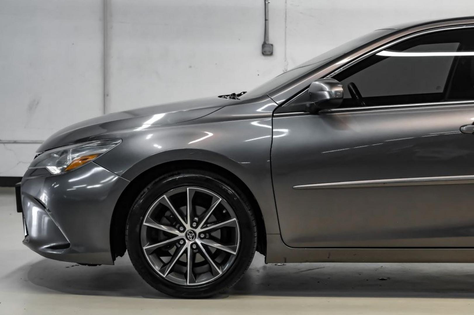 2015 Predawn Gray Mica /Black Toyota Camry XSE (4T1BF1FK9FU) with an 2.5L I4 SMPI DOHC engine, Automatic transmission, located at 15300 Midway Rd., Addison, TX, 75001, (972) 702-0011, 32.958321, -96.838074- Photo#15