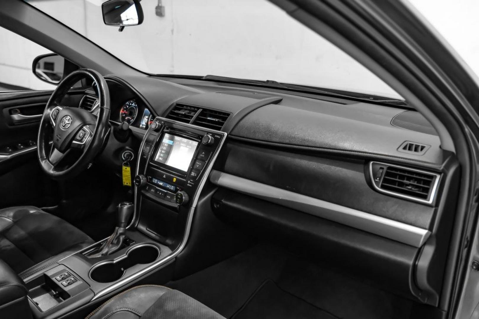 2015 Predawn Gray Mica /Black Toyota Camry XSE (4T1BF1FK9FU) with an 2.5L I4 SMPI DOHC engine, Automatic transmission, located at 15300 Midway Rd., Addison, TX, 75001, (972) 702-0011, 32.958321, -96.838074- Photo#17