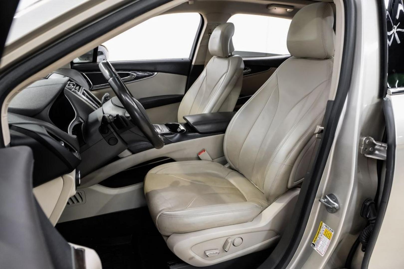 2017 White Gold Metallic /Cappuccino Lincoln MKX Reserve (2LMPJ6LR8HB) with an 3.7L V6 Ti-VCT 24V engine, Automatic transmission, located at 15300 Midway Rd., Addison, TX, 75001, (972) 702-0011, 32.958321, -96.838074- Photo#30