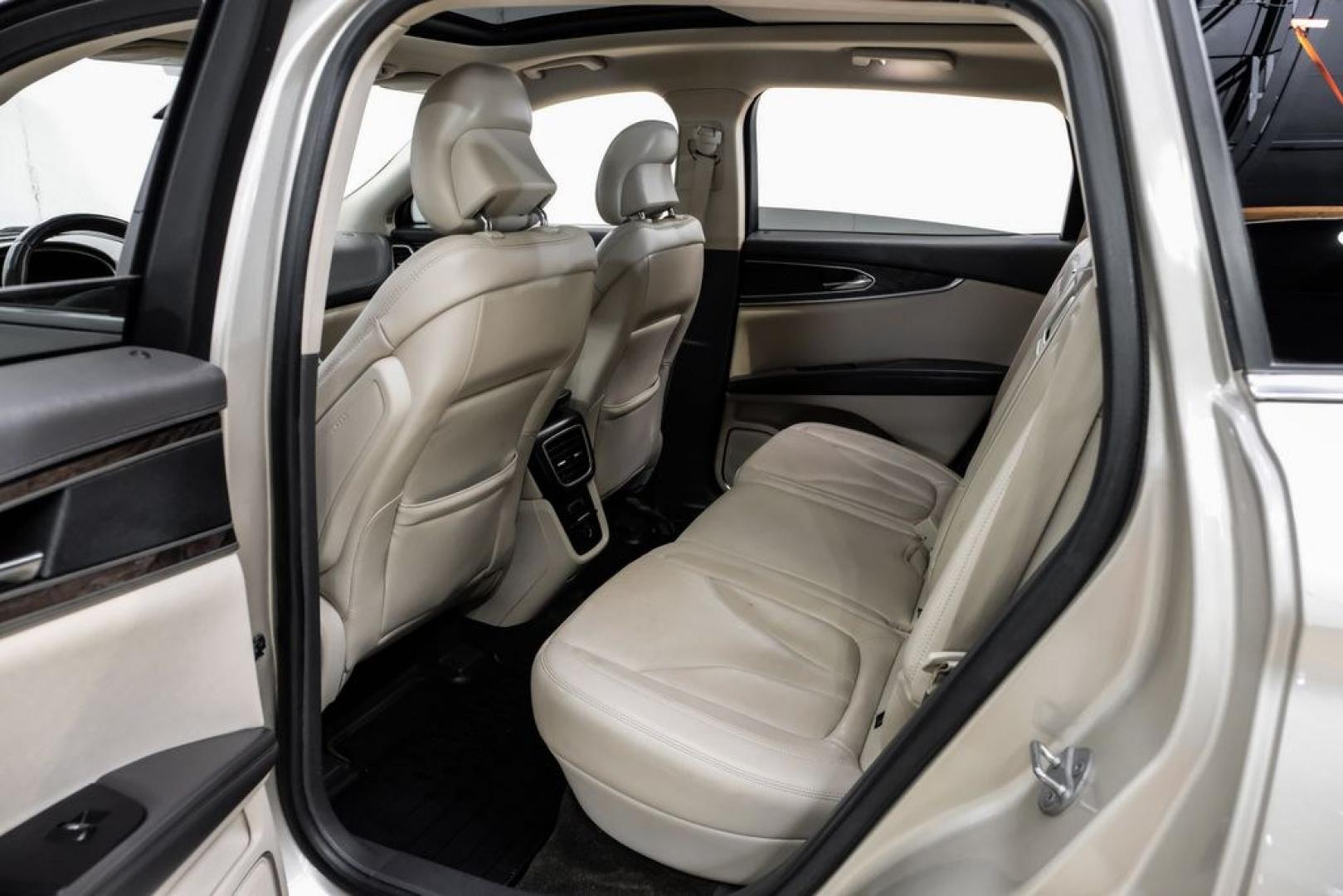 2017 White Gold Metallic /Cappuccino Lincoln MKX Reserve (2LMPJ6LR8HB) with an 3.7L V6 Ti-VCT 24V engine, Automatic transmission, located at 15300 Midway Rd., Addison, TX, 75001, (972) 702-0011, 32.958321, -96.838074- Photo#35