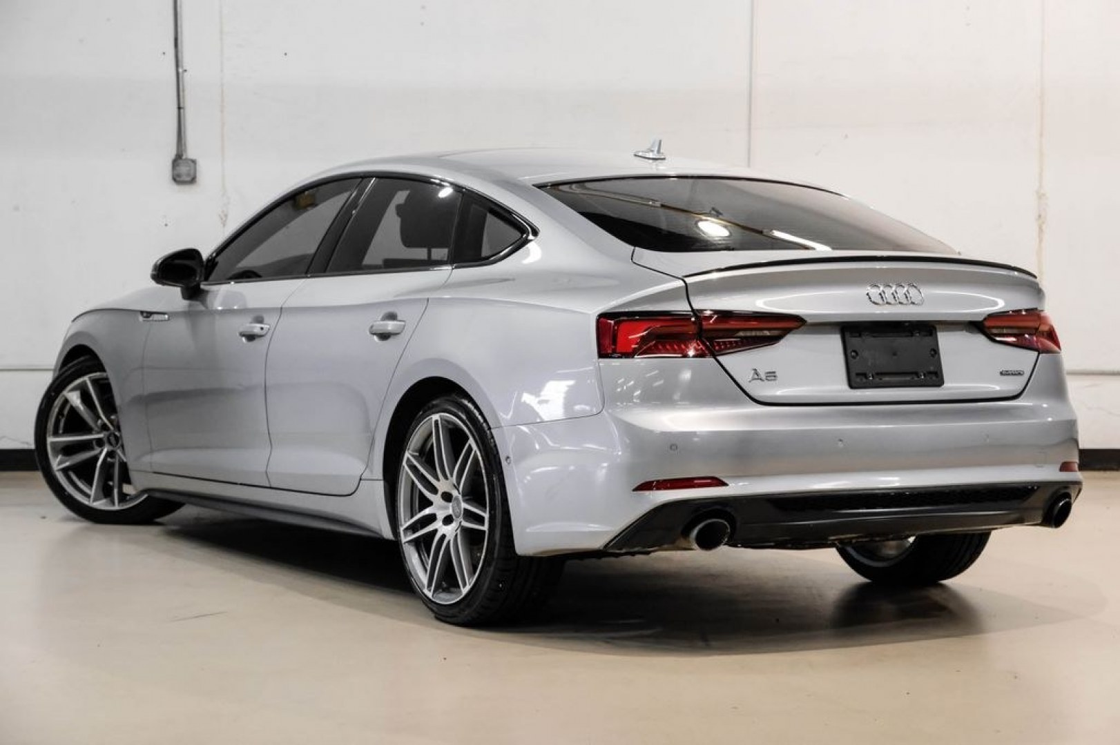 2019 Silver Metallic /Black Audi A5 Sportback Prestige (WAUFNCF55KA) with an 2.0L 4-Cylinder TFSI engine, Automatic transmission, located at 15300 Midway Rd., Addison, TX, 75001, (972) 702-0011, 32.958321, -96.838074- Photo#9
