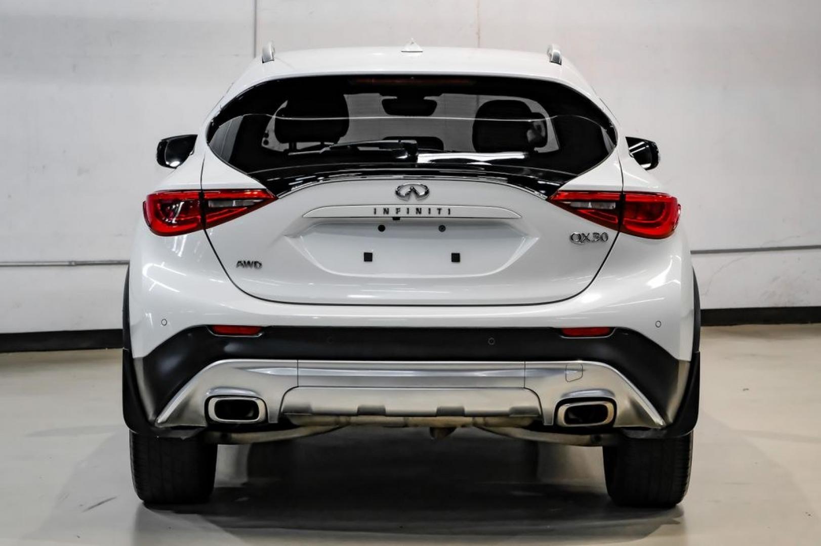 2017 Majestic /Graphite INFINITI QX30 Premium (SJKCH5CR3HA) with an 2.0L I4 Turbocharged engine, Automatic transmission, located at 15300 Midway Rd., Addison, TX, 75001, (972) 702-0011, 32.958321, -96.838074- Photo#8