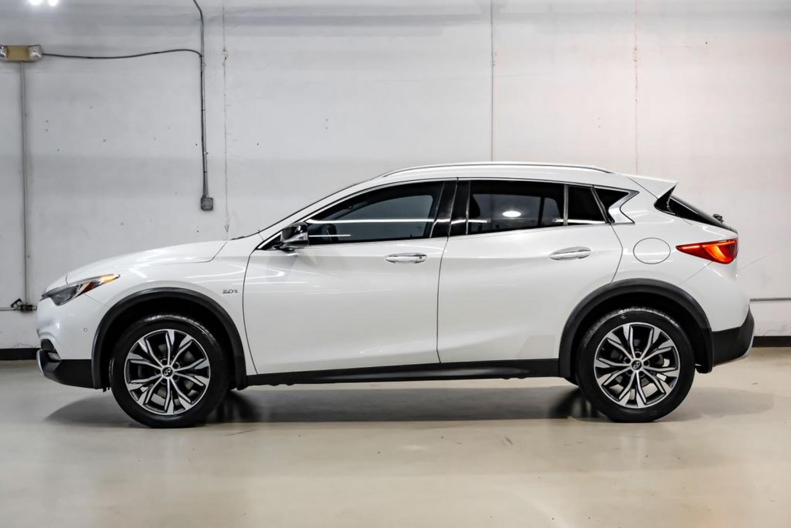 2017 Majestic /Graphite INFINITI QX30 Premium (SJKCH5CR3HA) with an 2.0L I4 Turbocharged engine, Automatic transmission, located at 15300 Midway Rd., Addison, TX, 75001, (972) 702-0011, 32.958321, -96.838074- Photo#10