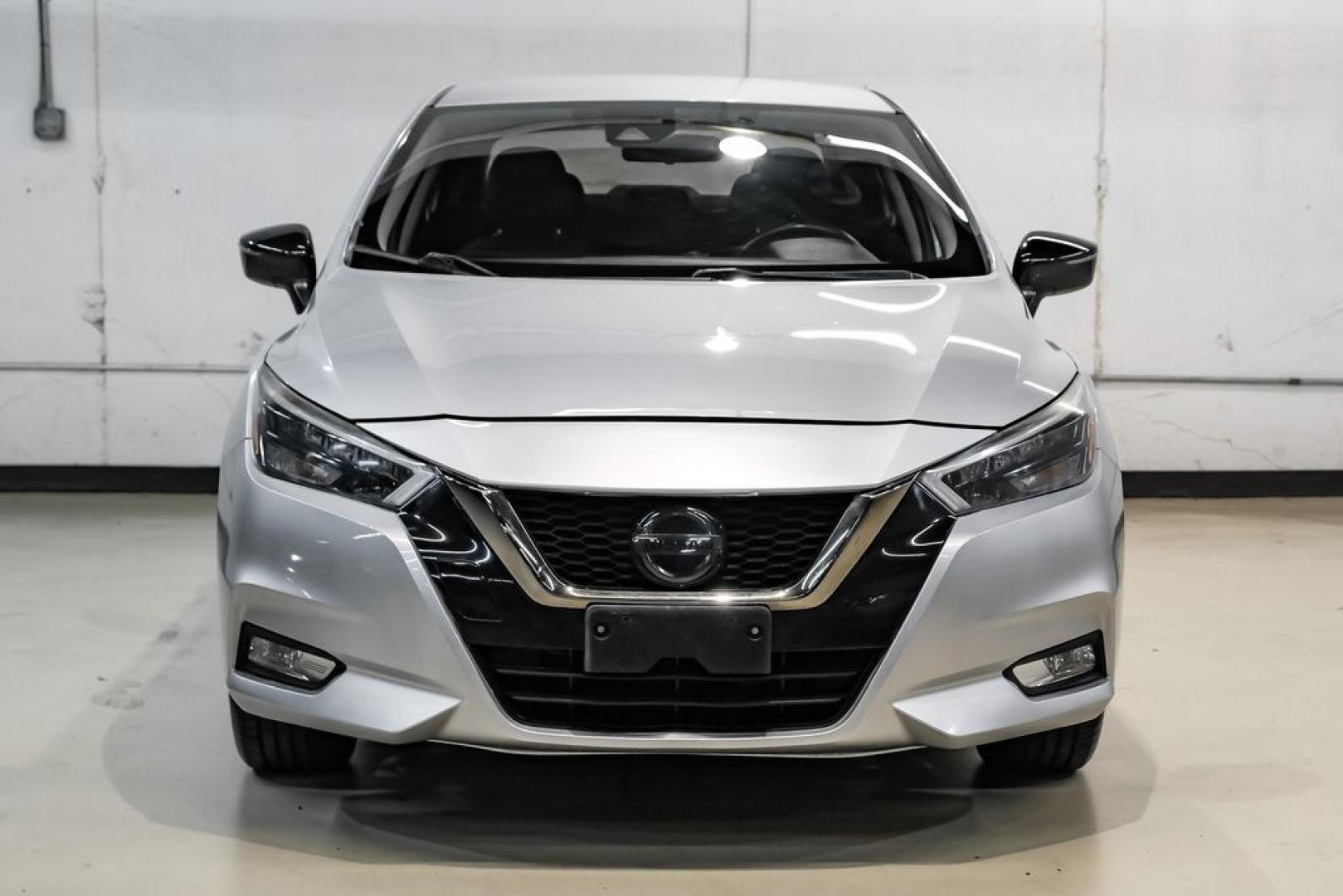 2020 Brilliant Silver Metallic /Sport Interior Nissan Versa 1.6 SR (3N1CN8FV2LL) with an 1.6L 4-Cylinder DOHC 16V engine, CVT transmission, located at 15300 Midway Rd., Addison, TX, 75001, (972) 702-0011, 32.958321, -96.838074- Photo#3