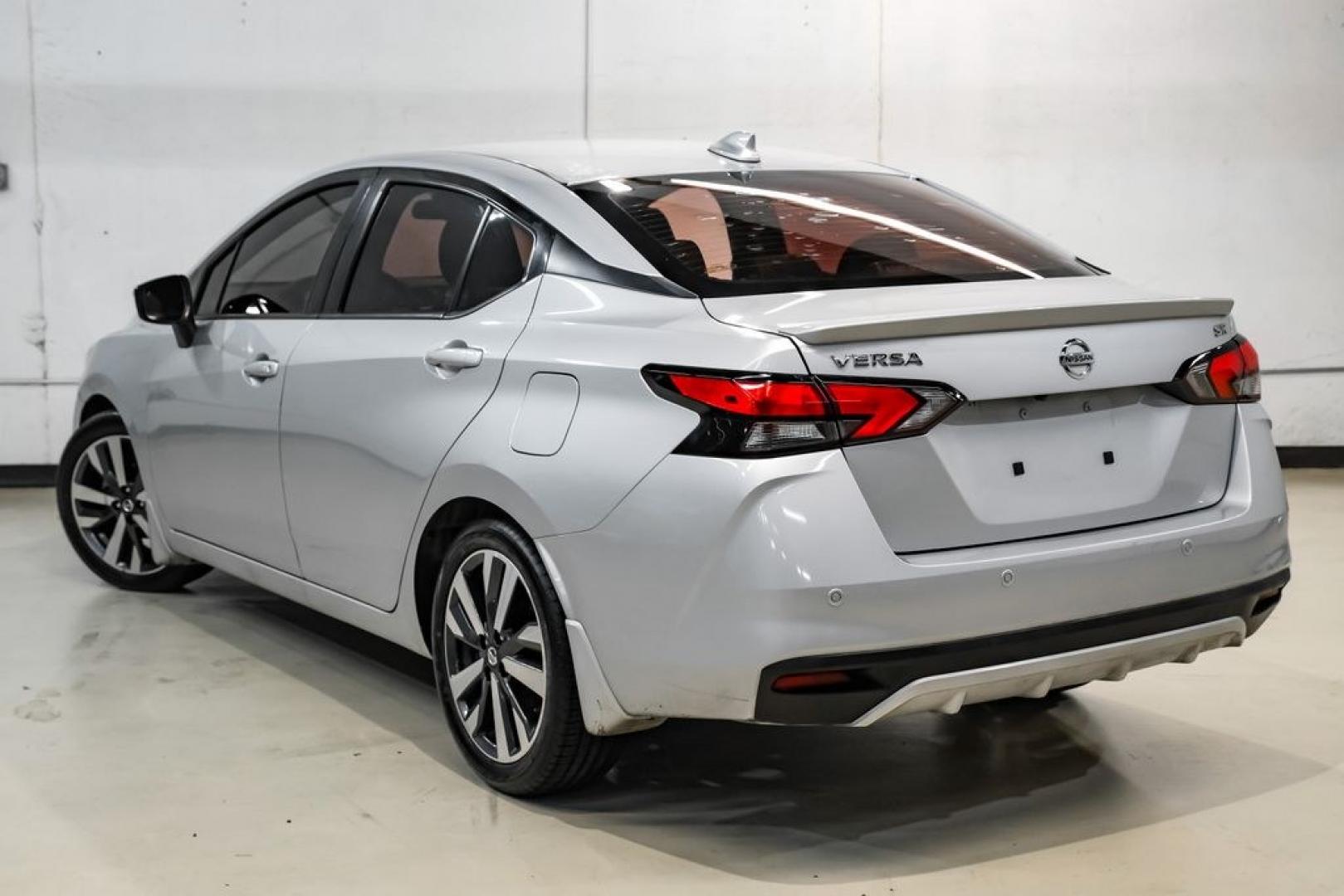 2020 Brilliant Silver Metallic /Sport Interior Nissan Versa 1.6 SR (3N1CN8FV2LL) with an 1.6L 4-Cylinder DOHC 16V engine, CVT transmission, located at 15300 Midway Rd., Addison, TX, 75001, (972) 702-0011, 32.958321, -96.838074- Photo#8
