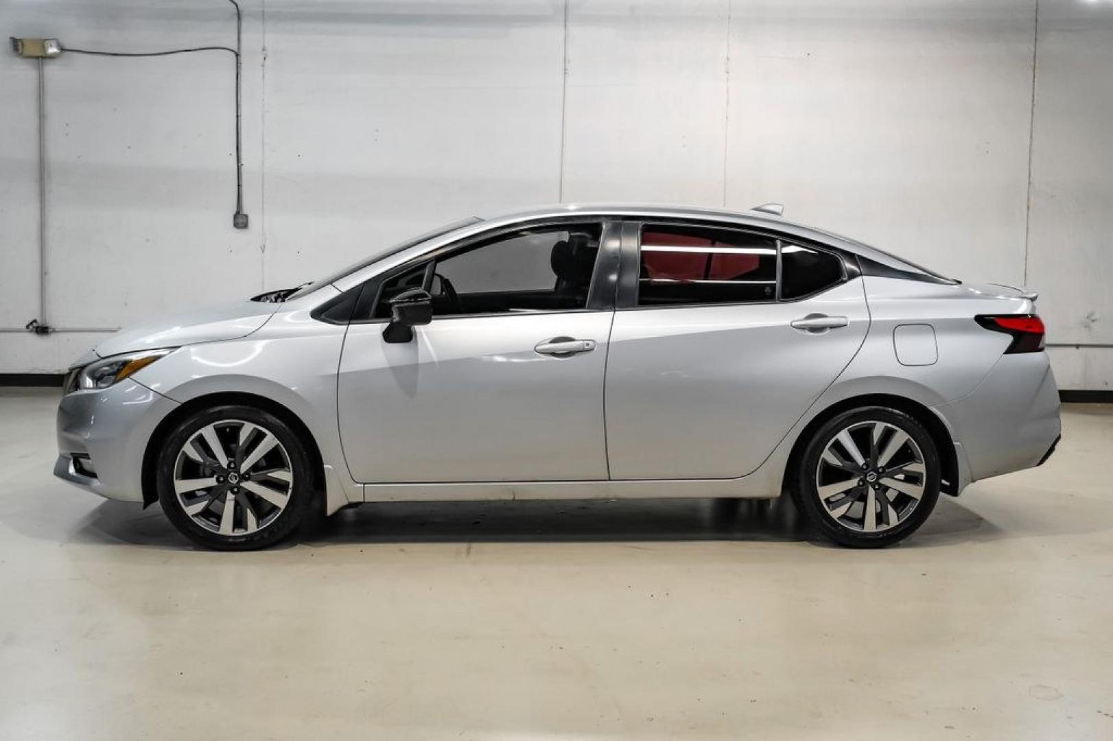 2020 Brilliant Silver Metallic /Sport Interior Nissan Versa 1.6 SR (3N1CN8FV2LL) with an 1.6L 4-Cylinder DOHC 16V engine, CVT transmission, located at 15300 Midway Rd., Addison, TX, 75001, (972) 702-0011, 32.958321, -96.838074- Photo#9