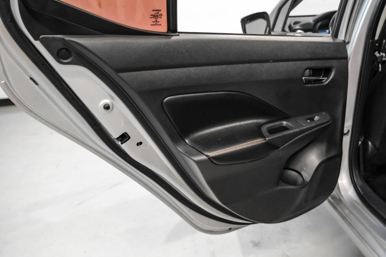 2020 Brilliant Silver Metallic /Sport Interior Nissan Versa 1.6 SR (3N1CN8FV2LL) with an 1.6L 4-Cylinder DOHC 16V engine, CVT transmission, located at 15300 Midway Rd., Addison, TX, 75001, (972) 702-0011, 32.958321, -96.838074- Photo#39