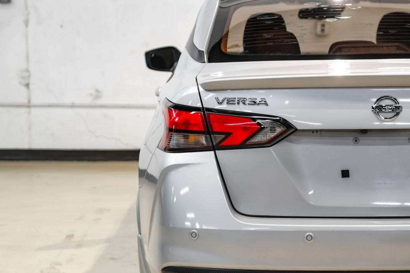 2020 Brilliant Silver Metallic /Sport Interior Nissan Versa 1.6 SR (3N1CN8FV2LL) with an 1.6L 4-Cylinder DOHC 16V engine, CVT transmission, located at 15300 Midway Rd., Addison, TX, 75001, (972) 702-0011, 32.958321, -96.838074- Photo#42