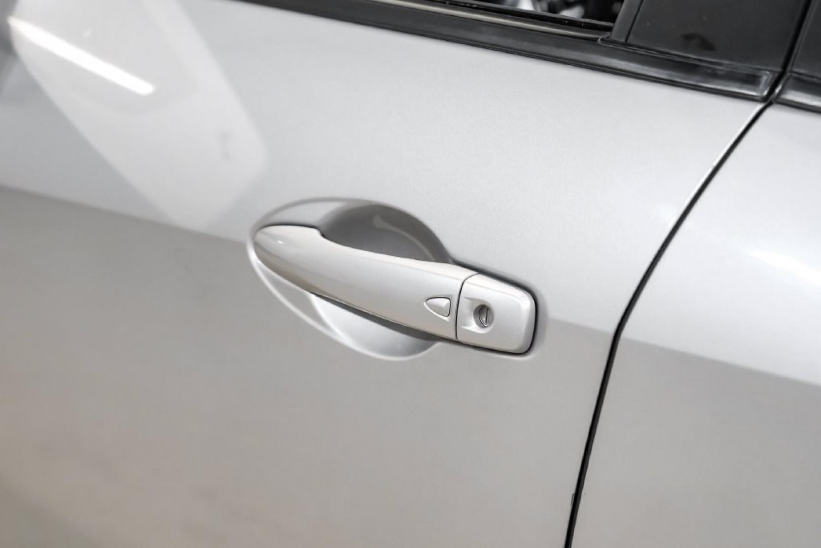 2020 Brilliant Silver Metallic /Sport Interior Nissan Versa 1.6 SR (3N1CN8FV2LL) with an 1.6L 4-Cylinder DOHC 16V engine, CVT transmission, located at 15300 Midway Rd., Addison, TX, 75001, (972) 702-0011, 32.958321, -96.838074- Photo#35