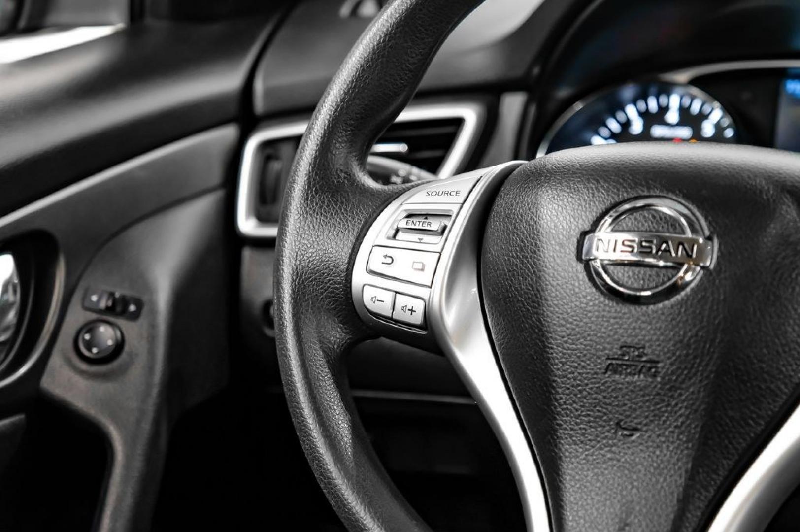 2015 Super Black /Charcoal Nissan Rogue SV (5N1AT2ML0FC) with an 2.5L I4 DOHC 16V engine, CVT transmission, located at 15300 Midway Rd., Addison, TX, 75001, (972) 702-0011, 32.958321, -96.838074- Photo#24