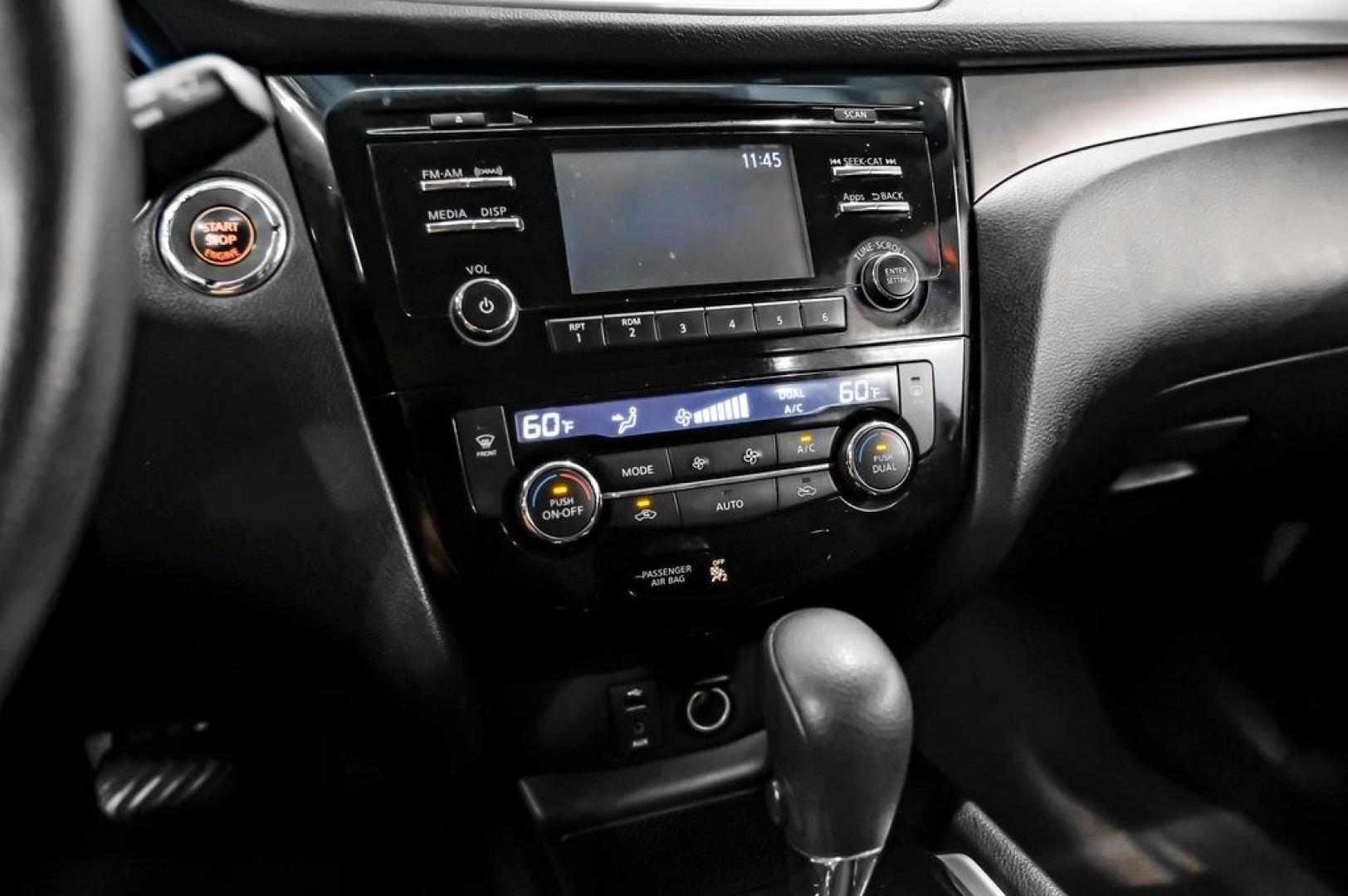 2015 Super Black /Charcoal Nissan Rogue SV (5N1AT2ML0FC) with an 2.5L I4 DOHC 16V engine, CVT transmission, located at 15300 Midway Rd., Addison, TX, 75001, (972) 702-0011, 32.958321, -96.838074- Photo#32