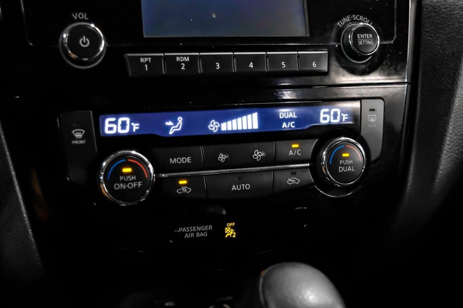 2015 Super Black /Charcoal Nissan Rogue SV (5N1AT2ML0FC) with an 2.5L I4 DOHC 16V engine, CVT transmission, located at 15300 Midway Rd., Addison, TX, 75001, (972) 702-0011, 32.958321, -96.838074- Photo#33