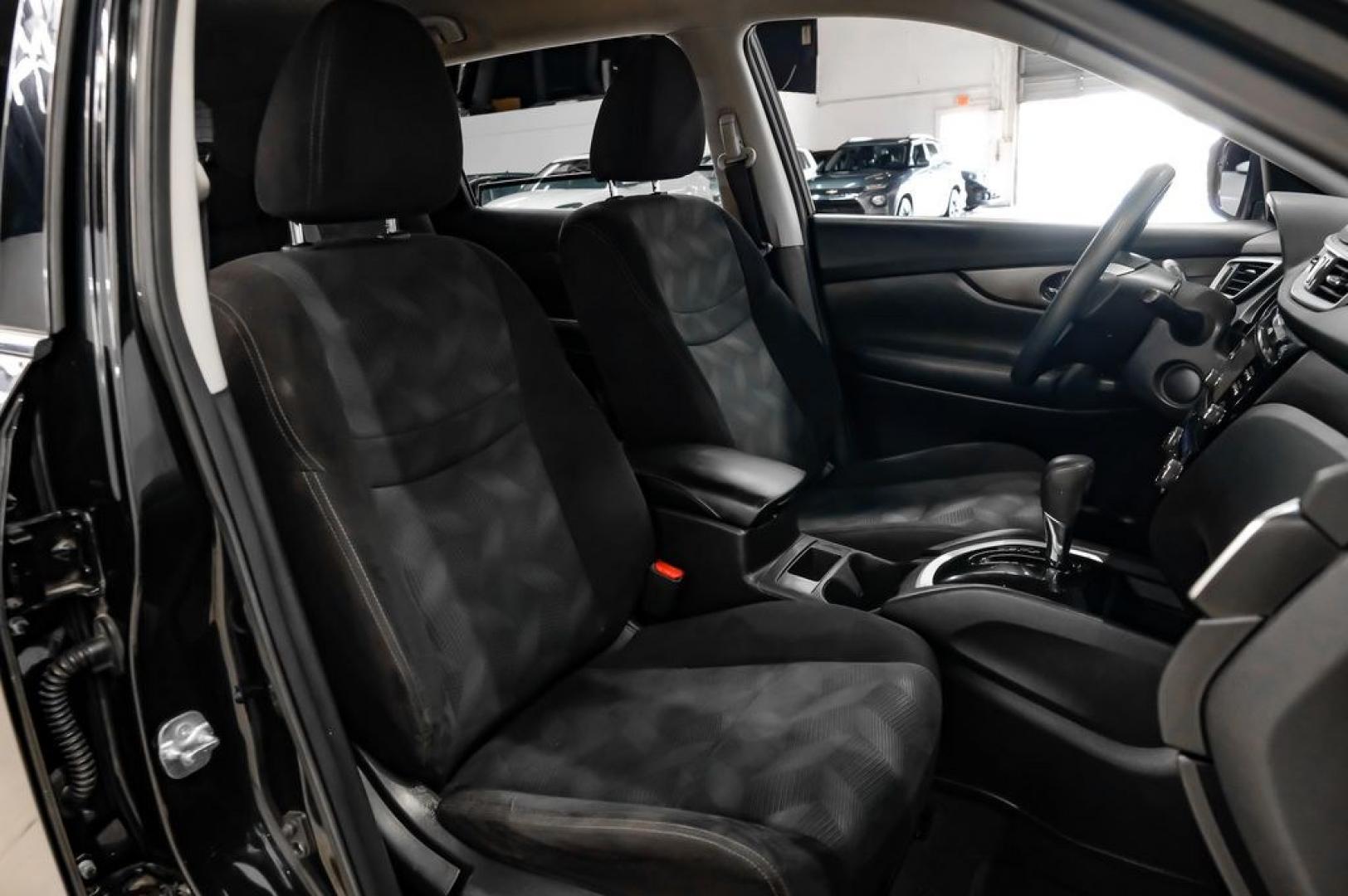 2015 Super Black /Charcoal Nissan Rogue SV (5N1AT2ML0FC) with an 2.5L I4 DOHC 16V engine, CVT transmission, located at 15300 Midway Rd., Addison, TX, 75001, (972) 702-0011, 32.958321, -96.838074- Photo#41