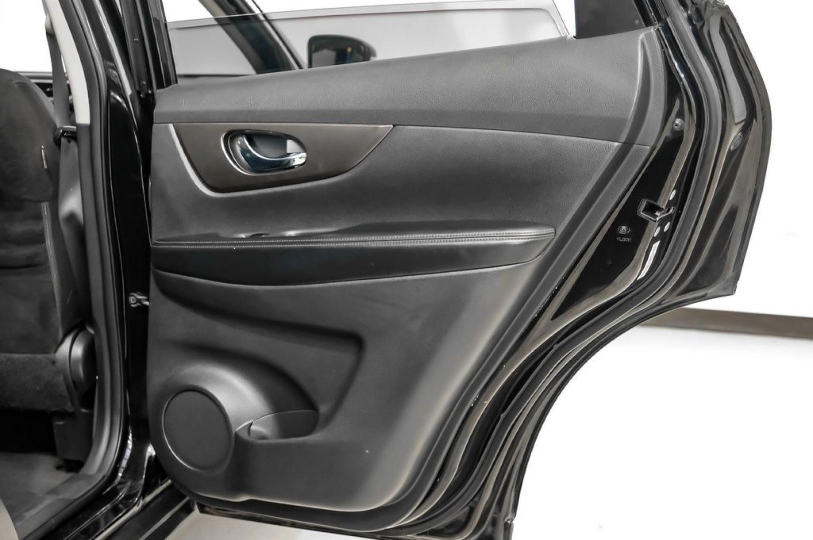 2015 Super Black /Charcoal Nissan Rogue SV (5N1AT2ML0FC) with an 2.5L I4 DOHC 16V engine, CVT transmission, located at 15300 Midway Rd., Addison, TX, 75001, (972) 702-0011, 32.958321, -96.838074- Photo#52