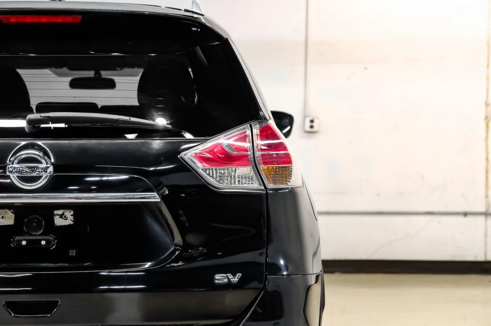 2015 Super Black /Charcoal Nissan Rogue SV (5N1AT2ML0FC) with an 2.5L I4 DOHC 16V engine, CVT transmission, located at 15300 Midway Rd., Addison, TX, 75001, (972) 702-0011, 32.958321, -96.838074- Photo#54