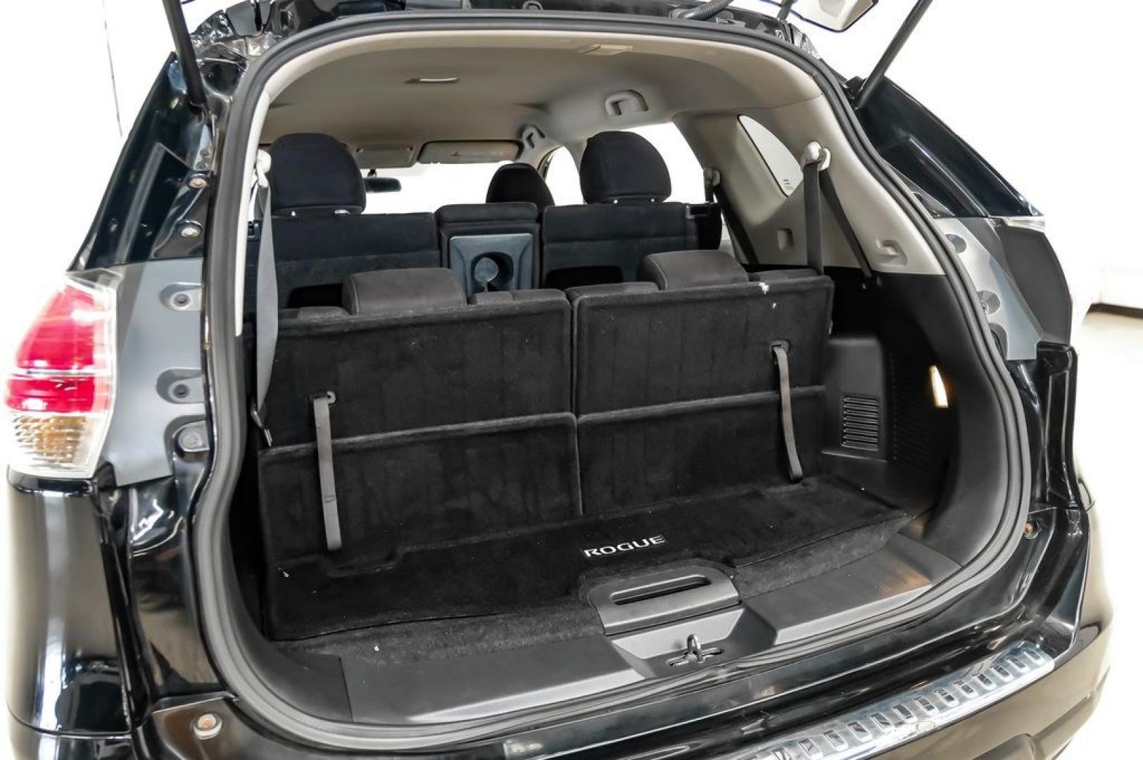 2015 Super Black /Charcoal Nissan Rogue SV (5N1AT2ML0FC) with an 2.5L I4 DOHC 16V engine, CVT transmission, located at 15300 Midway Rd., Addison, TX, 75001, (972) 702-0011, 32.958321, -96.838074- Photo#59