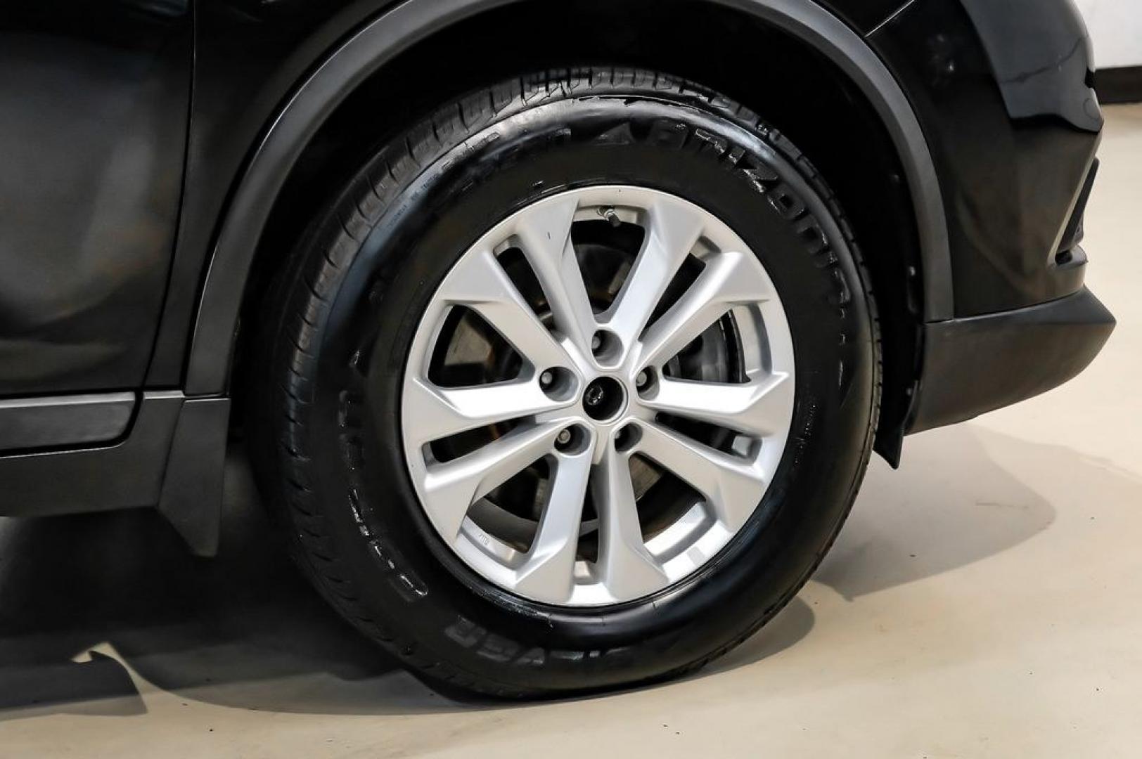 2015 Super Black /Charcoal Nissan Rogue SV (5N1AT2ML0FC) with an 2.5L I4 DOHC 16V engine, CVT transmission, located at 15300 Midway Rd., Addison, TX, 75001, (972) 702-0011, 32.958321, -96.838074- Photo#61