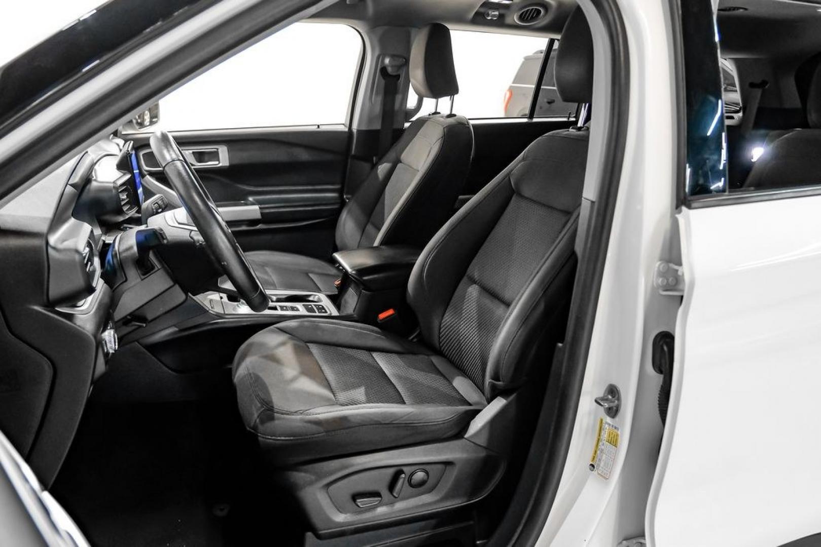 2023 White Metallic /Ebony Ford Explorer XLT (1FMSK7DHXPG) with an 2.3L EcoBoost I-4 engine, Automatic transmission, located at 15300 Midway Rd., Addison, TX, 75001, (972) 702-0011, 32.958321, -96.838074- Photo#29