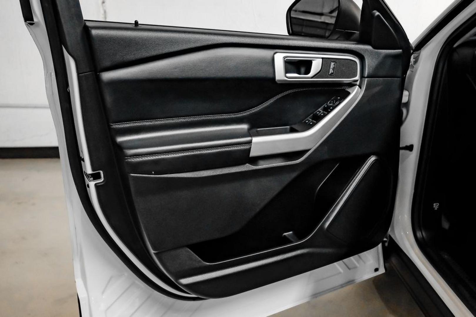 2023 White Metallic /Ebony Ford Explorer XLT (1FMSK7DHXPG) with an 2.3L EcoBoost I-4 engine, Automatic transmission, located at 15300 Midway Rd., Addison, TX, 75001, (972) 702-0011, 32.958321, -96.838074- Photo#41