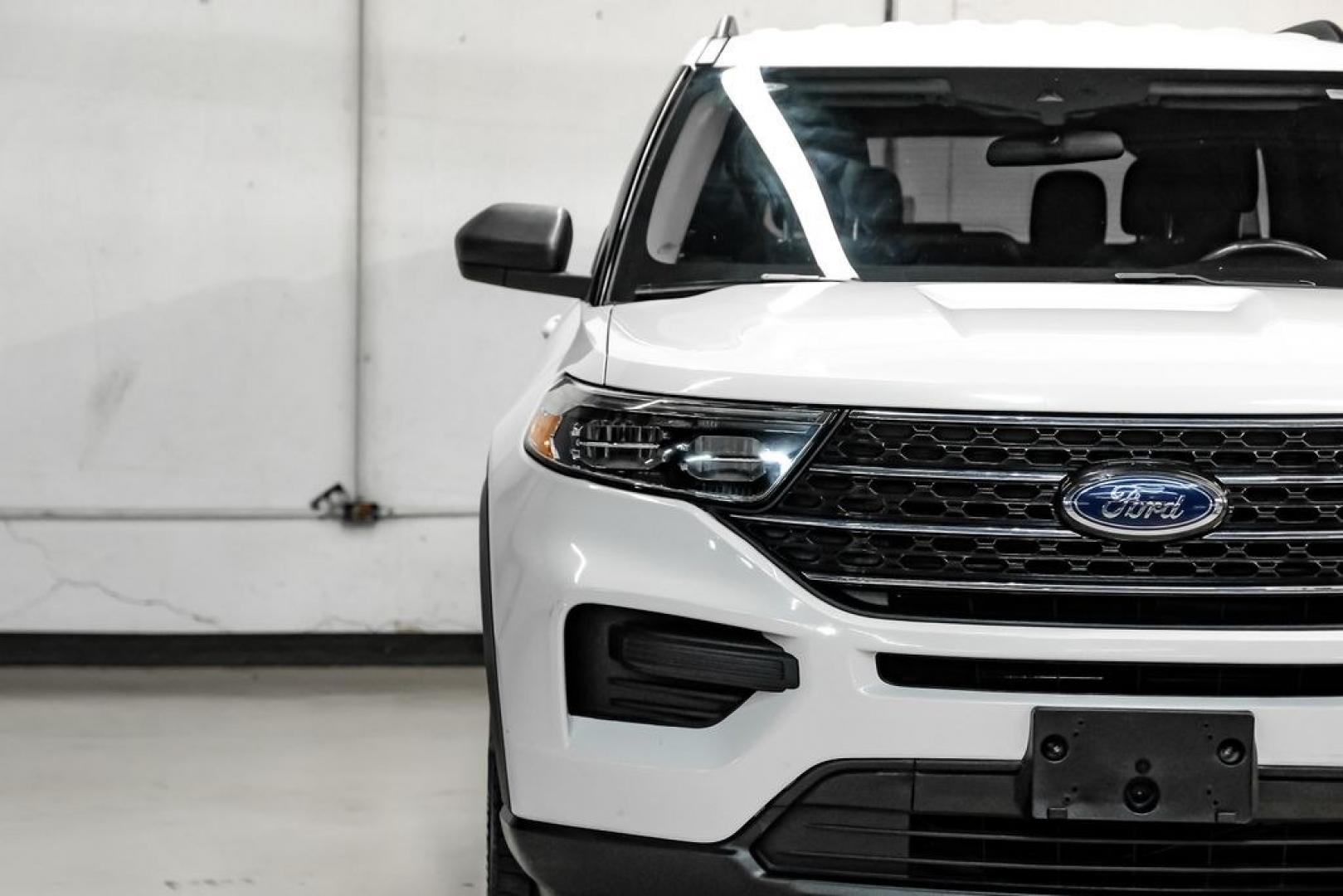 2023 White Metallic /Ebony Ford Explorer XLT (1FMSK7DHXPG) with an 2.3L EcoBoost I-4 engine, Automatic transmission, located at 15300 Midway Rd., Addison, TX, 75001, (972) 702-0011, 32.958321, -96.838074- Photo#46