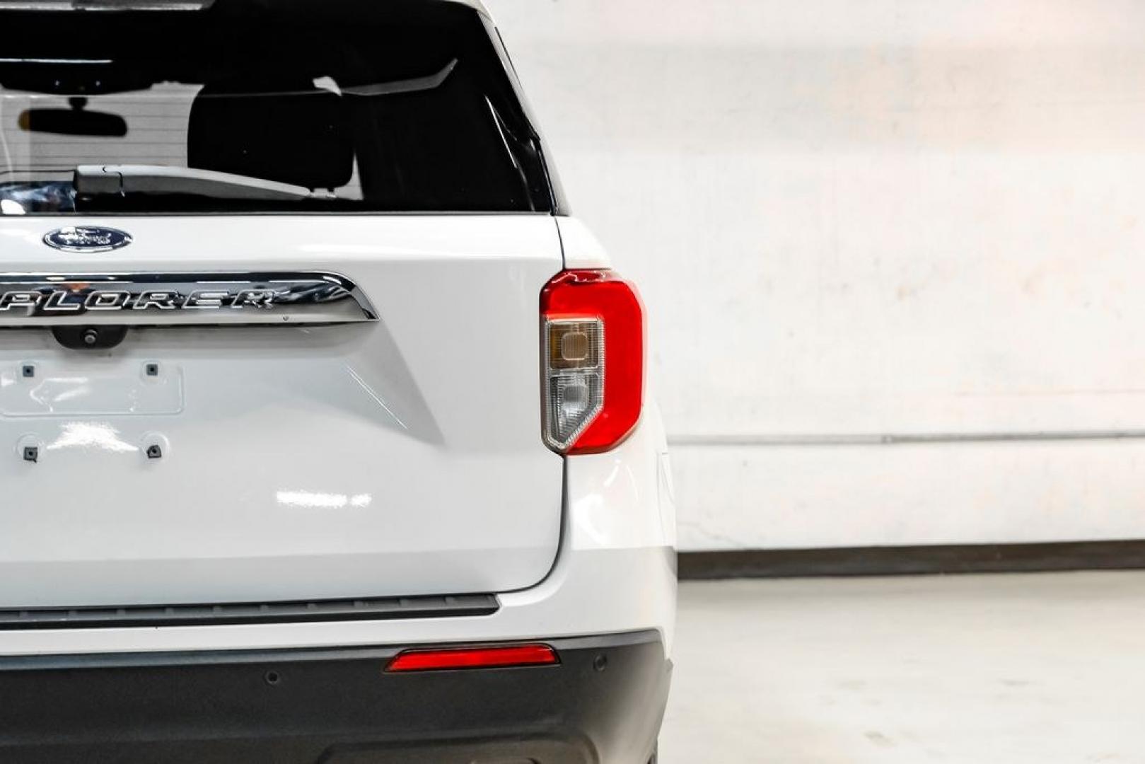 2023 White Metallic /Ebony Ford Explorer XLT (1FMSK7DHXPG) with an 2.3L EcoBoost I-4 engine, Automatic transmission, located at 15300 Midway Rd., Addison, TX, 75001, (972) 702-0011, 32.958321, -96.838074- Photo#49