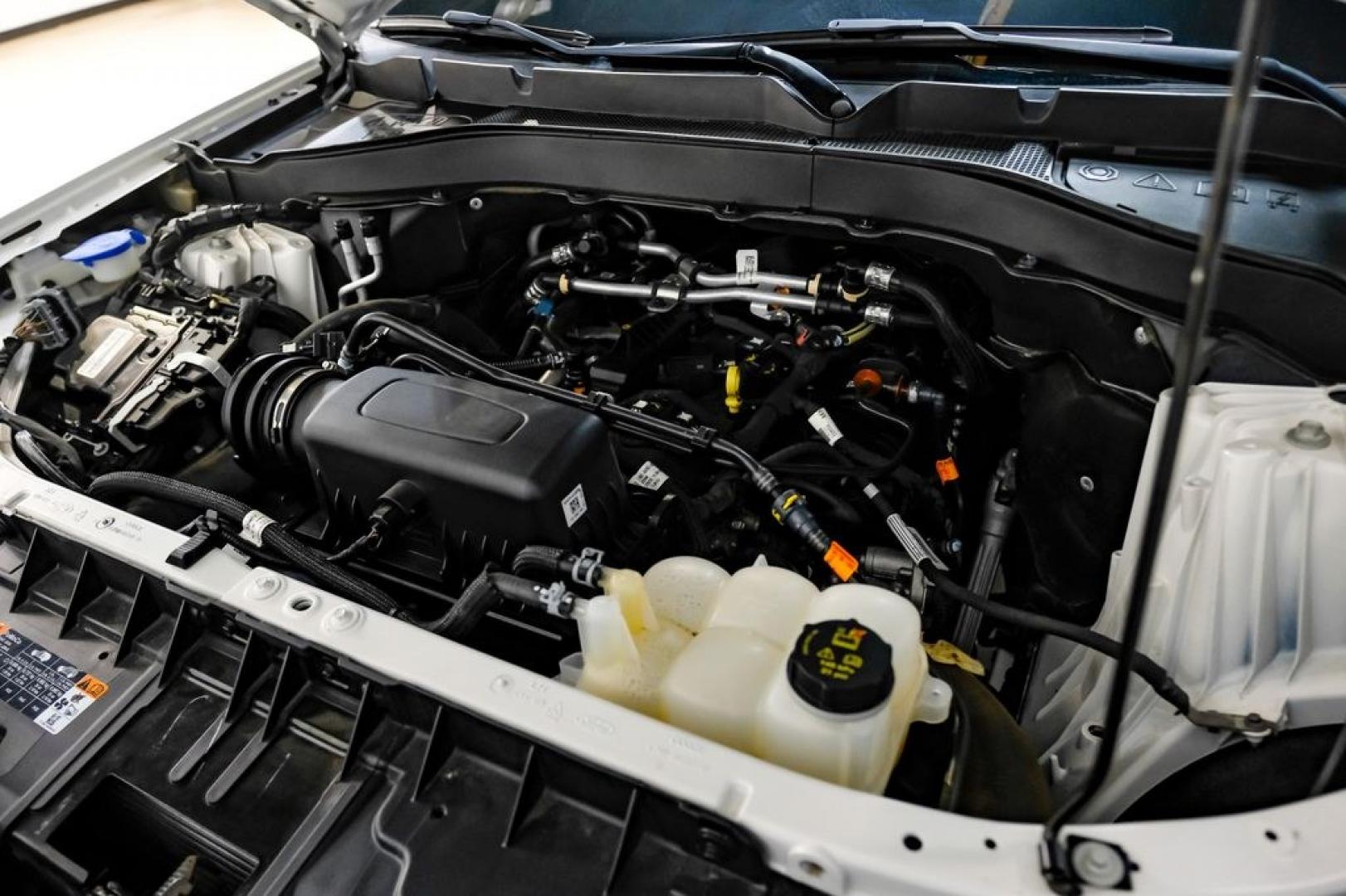 2023 White Metallic /Ebony Ford Explorer XLT (1FMSK7DHXPG) with an 2.3L EcoBoost I-4 engine, Automatic transmission, located at 15300 Midway Rd., Addison, TX, 75001, (972) 702-0011, 32.958321, -96.838074- Photo#50