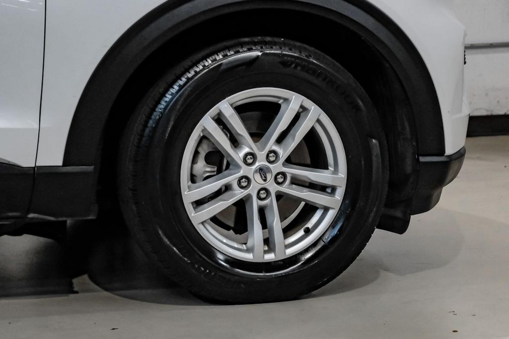 2023 White Metallic /Ebony Ford Explorer XLT (1FMSK7DHXPG) with an 2.3L EcoBoost I-4 engine, Automatic transmission, located at 15300 Midway Rd., Addison, TX, 75001, (972) 702-0011, 32.958321, -96.838074- Photo#56