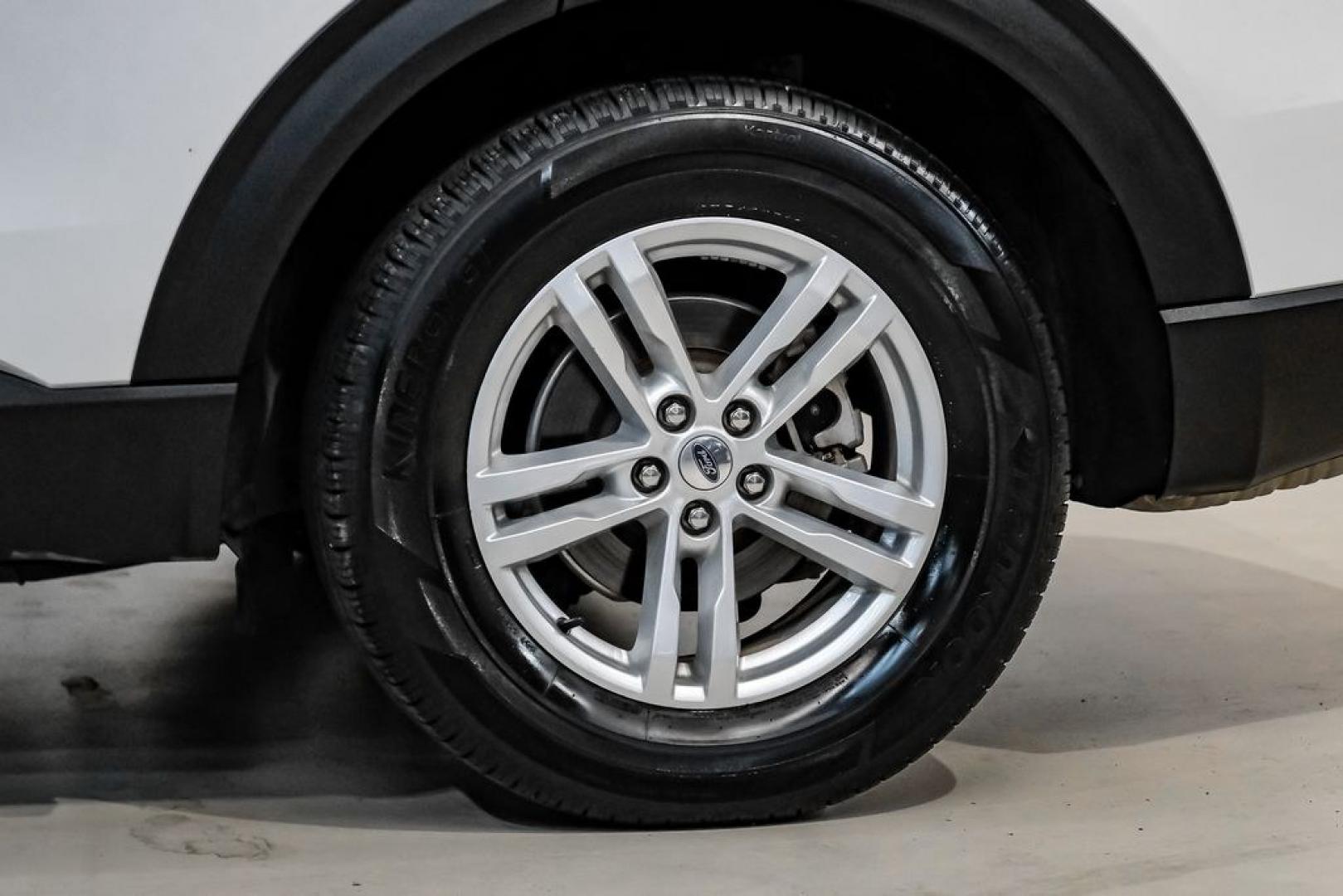 2023 White Metallic /Ebony Ford Explorer XLT (1FMSK7DHXPG) with an 2.3L EcoBoost I-4 engine, Automatic transmission, located at 15300 Midway Rd., Addison, TX, 75001, (972) 702-0011, 32.958321, -96.838074- Photo#58