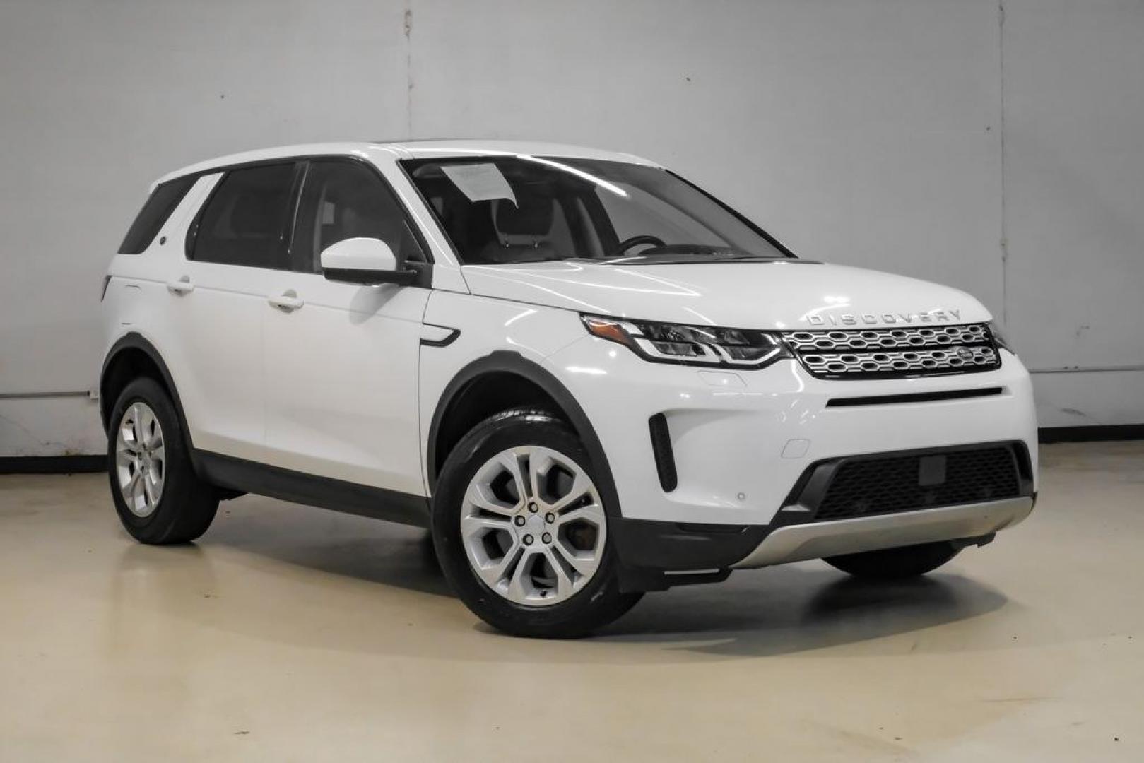 2022 Fuji White /Acorn Land Rover Discovery Sport S (SALCJ2FX0NH) with an 2.0L I4 Turbocharged engine, Automatic transmission, located at 15300 Midway Rd., Addison, TX, 75001, (972) 702-0011, 32.958321, -96.838074- Photo#8