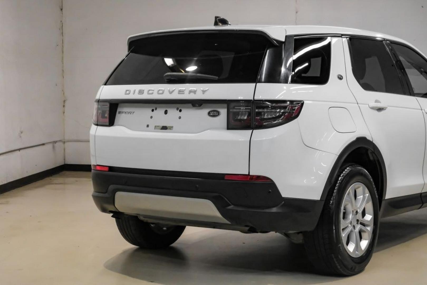 2022 Fuji White /Acorn Land Rover Discovery Sport S (SALCJ2FX0NH) with an 2.0L I4 Turbocharged engine, Automatic transmission, located at 15300 Midway Rd., Addison, TX, 75001, (972) 702-0011, 32.958321, -96.838074- Photo#11