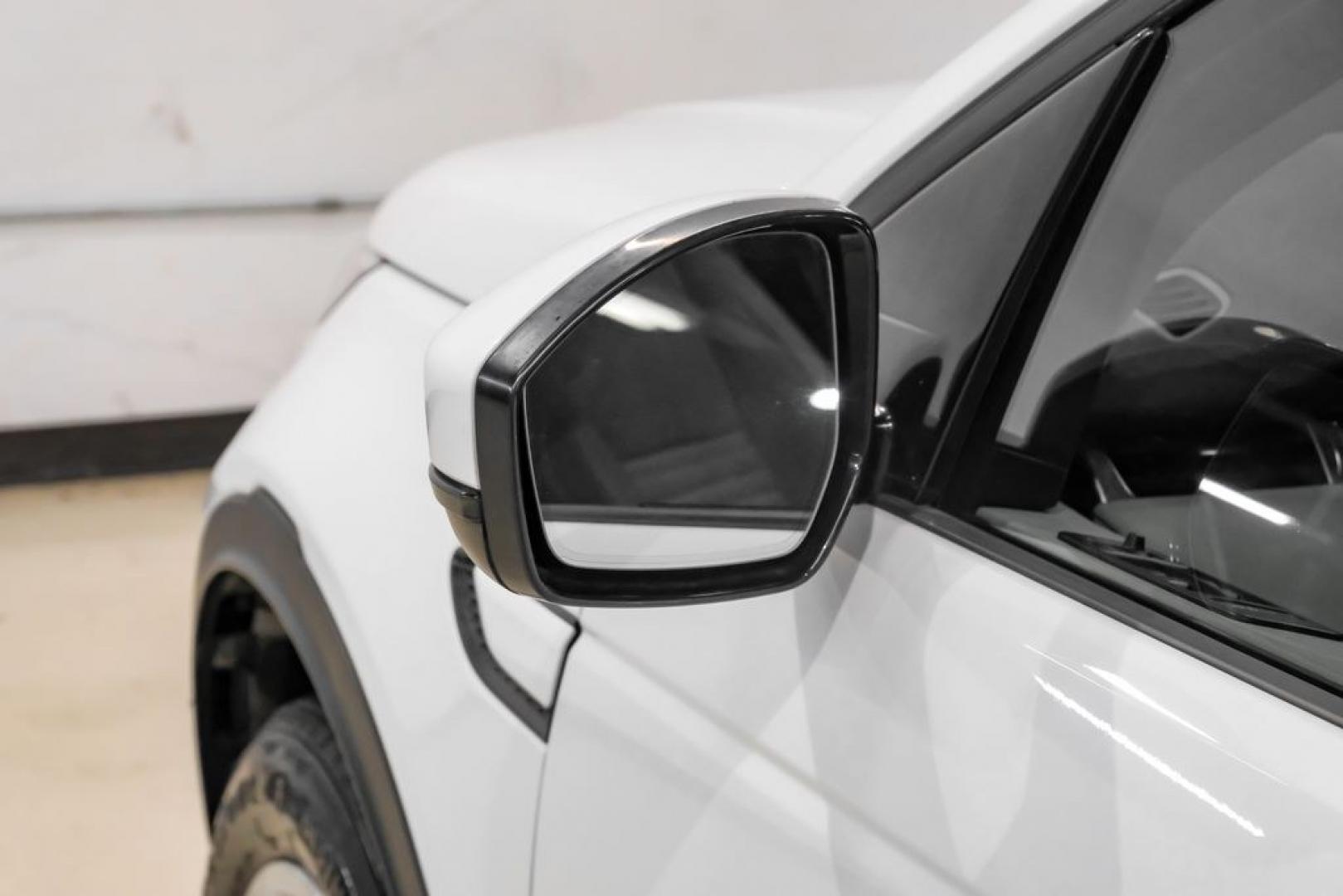2022 Fuji White /Acorn Land Rover Discovery Sport S (SALCJ2FX0NH) with an 2.0L I4 Turbocharged engine, Automatic transmission, located at 15300 Midway Rd., Addison, TX, 75001, (972) 702-0011, 32.958321, -96.838074- Photo#48