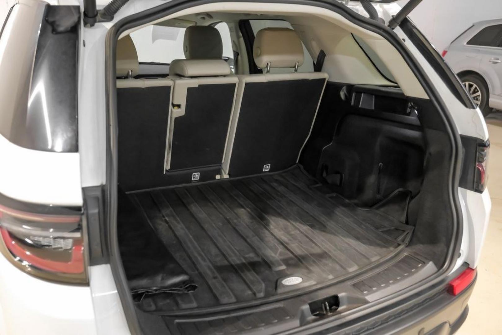 2022 Fuji White /Acorn Land Rover Discovery Sport S (SALCJ2FX0NH) with an 2.0L I4 Turbocharged engine, Automatic transmission, located at 15300 Midway Rd., Addison, TX, 75001, (972) 702-0011, 32.958321, -96.838074- Photo#65