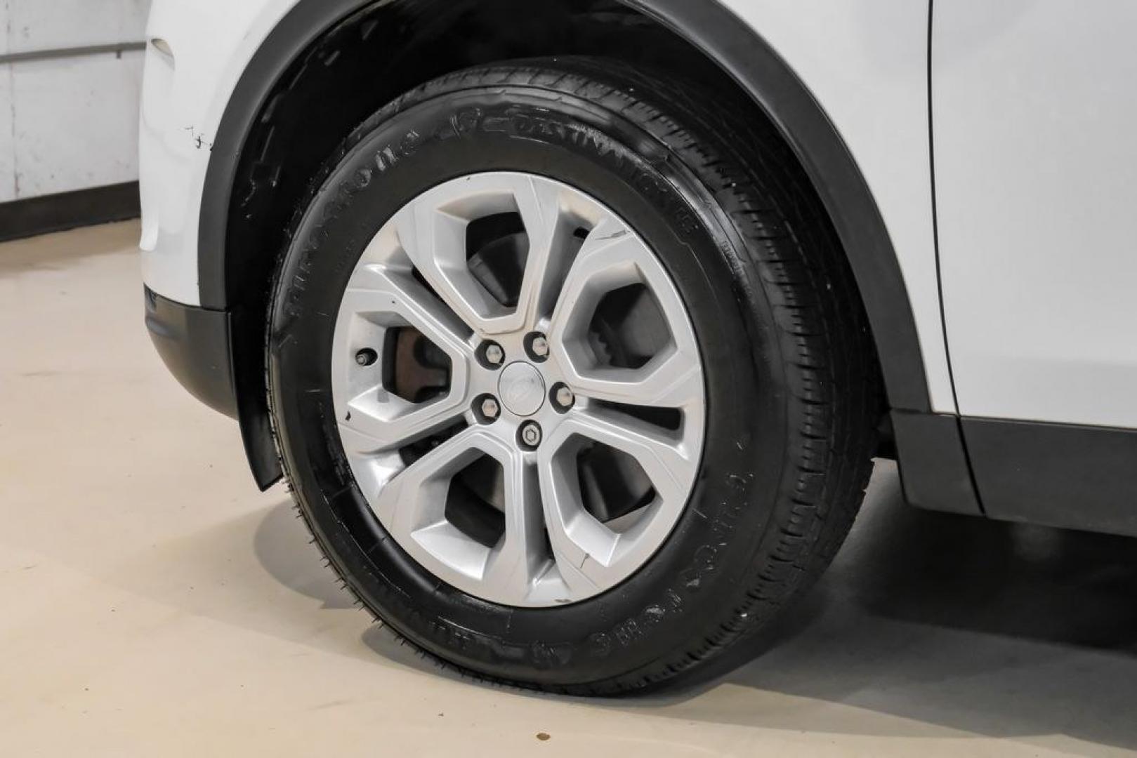 2022 Fuji White /Acorn Land Rover Discovery Sport S (SALCJ2FX0NH) with an 2.0L I4 Turbocharged engine, Automatic transmission, located at 15300 Midway Rd., Addison, TX, 75001, (972) 702-0011, 32.958321, -96.838074- Photo#69