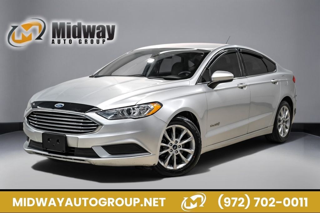 photo of 2017 Ford Fusion Hybrid SE