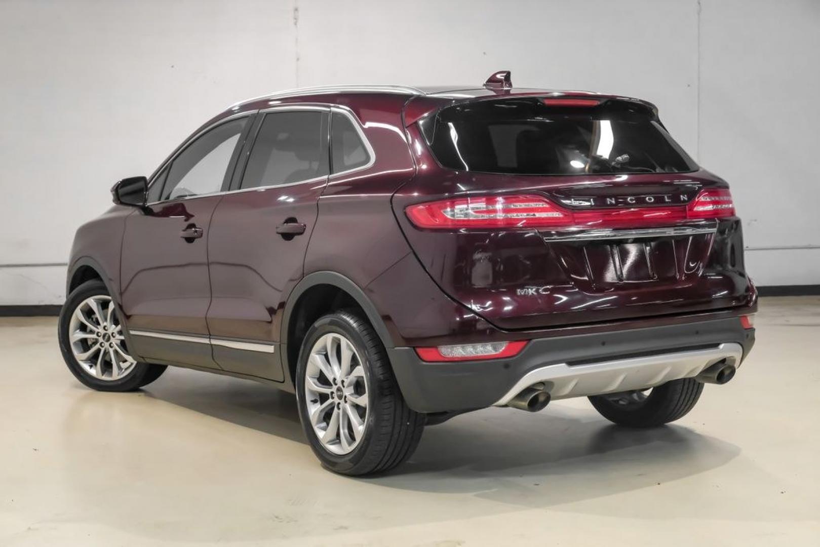 2019 Burgundy /Ebony Lincoln MKC Select (5LMCJ2C97KU) with an 2.0L I4 engine, Automatic transmission, located at 15300 Midway Rd., Addison, TX, 75001, (972) 702-0011, 32.958321, -96.838074- Photo#14