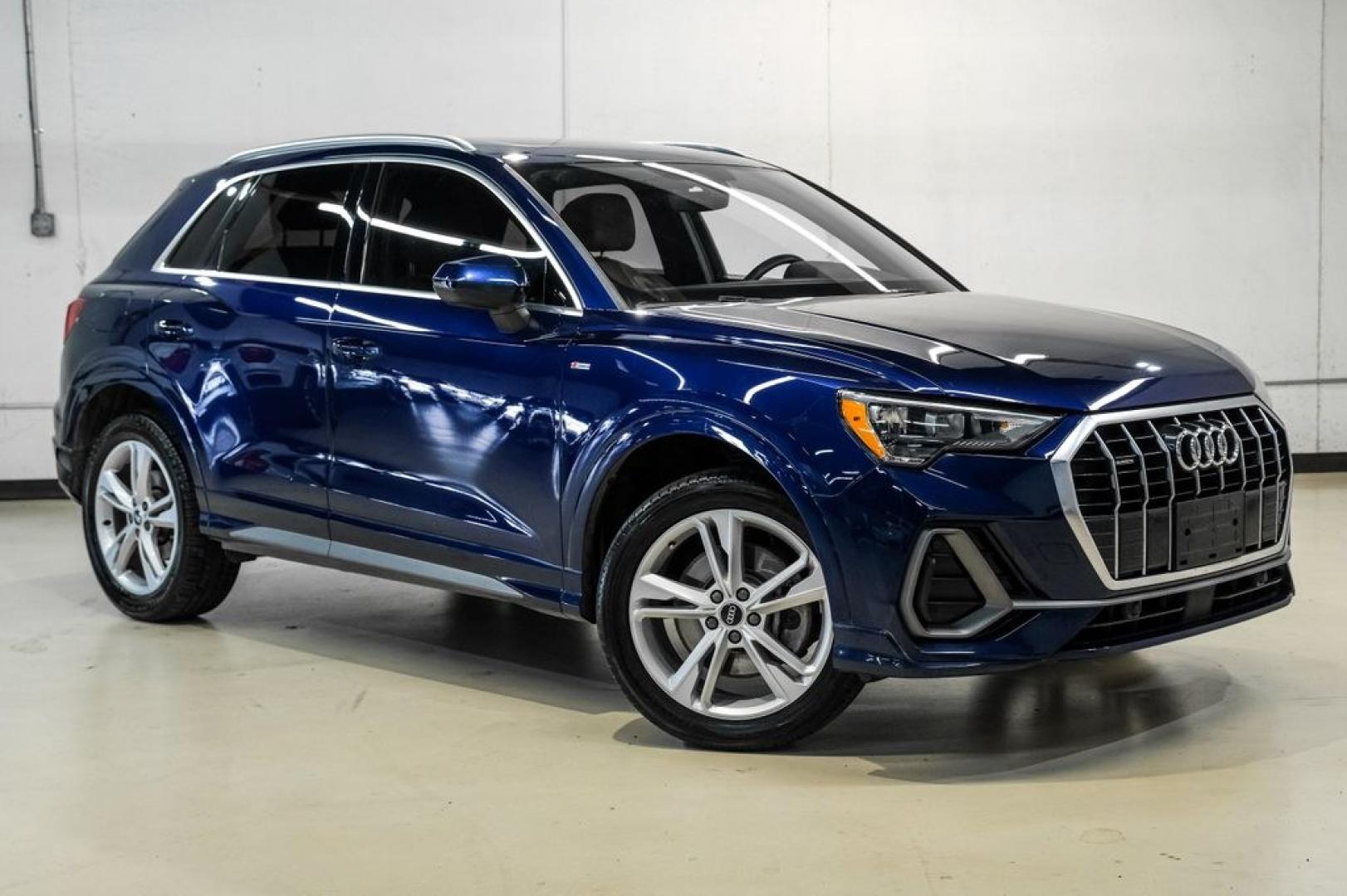 2022 Navarra Blue Metallic /Okapi Brown Audi Q3 Premium (WA1DECF31N1) with an 2.0L 4-Cylinder TFSI engine, Automatic transmission, located at 15300 Midway Rd., Addison, TX, 75001, (972) 702-0011, 32.958321, -96.838074- Photo#6
