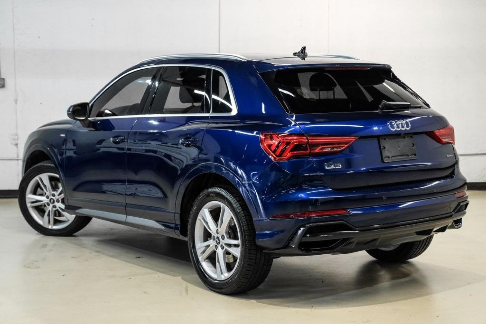 2022 Navarra Blue Metallic /Okapi Brown Audi Q3 Premium (WA1DECF31N1) with an 2.0L 4-Cylinder TFSI engine, Automatic transmission, located at 15300 Midway Rd., Addison, TX, 75001, (972) 702-0011, 32.958321, -96.838074- Photo#9
