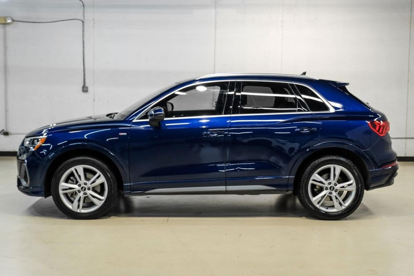 2022 Navarra Blue Metallic /Okapi Brown Audi Q3 Premium (WA1DECF31N1) with an 2.0L 4-Cylinder TFSI engine, Automatic transmission, located at 15300 Midway Rd., Addison, TX, 75001, (972) 702-0011, 32.958321, -96.838074- Photo#10