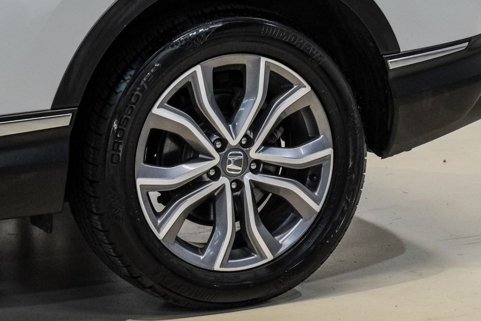 2021 Platinum White Pearl /Ivory Honda CR-V Hybrid Touring (7FART6H9XME) with an 2.0L I4 DOHC 16V engine, CVT transmission, located at 15300 Midway Rd., Addison, TX, 75001, (972) 702-0011, 32.958321, -96.838074- Photo#56