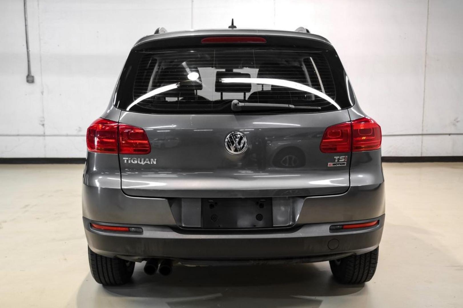 2016 Pepper / Gray /Two-Tone Beige/Black Volkswagen Tiguan S (WVGBV7AX0GW) with an 2.0L 4-Cylinder Turbocharged engine, Automatic transmission, located at 15300 Midway Rd., Addison, TX, 75001, (972) 702-0011, 32.958321, -96.838074- Photo#8