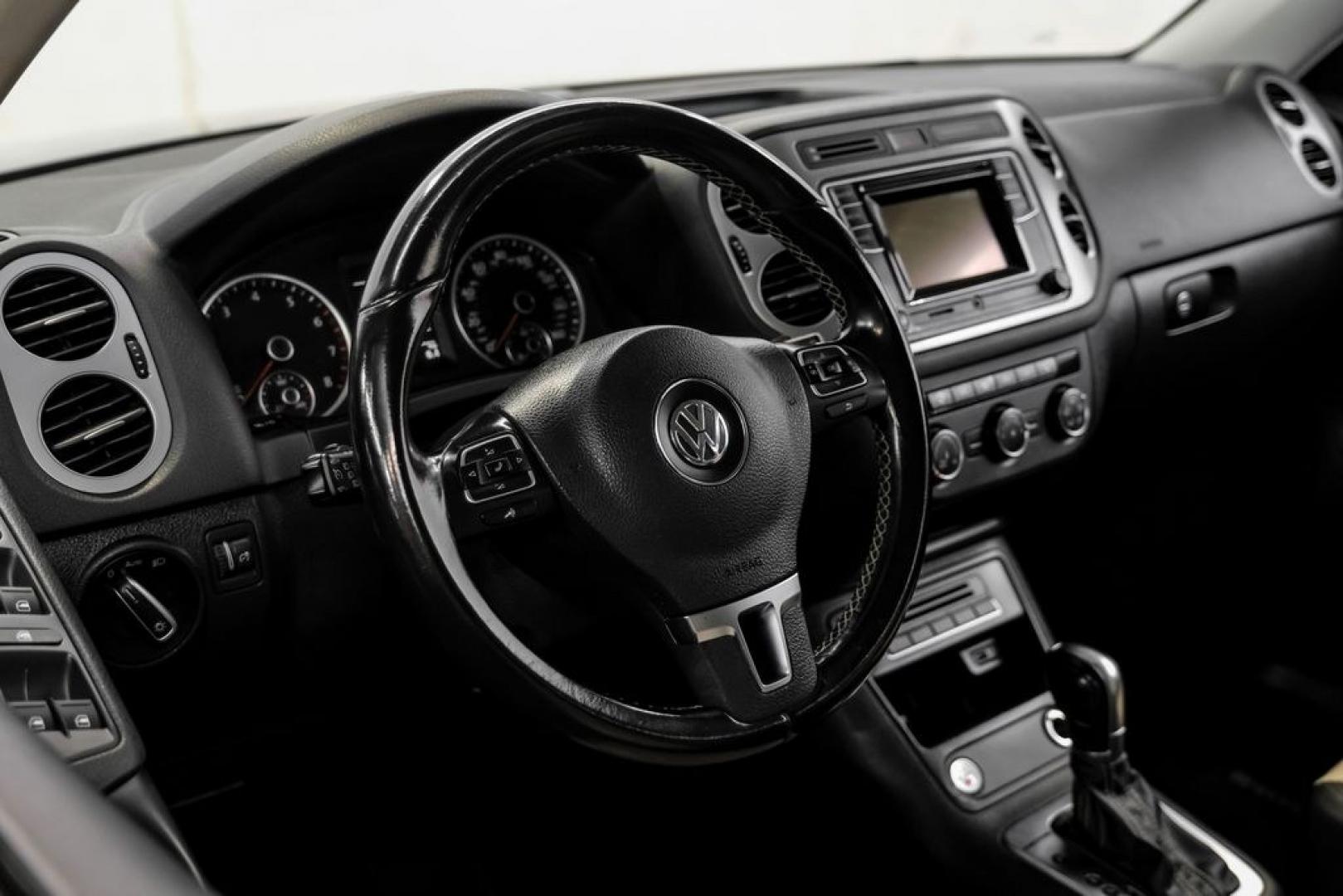 2016 Pepper / Gray /Two-Tone Beige/Black Volkswagen Tiguan S (WVGBV7AX0GW) with an 2.0L 4-Cylinder Turbocharged engine, Automatic transmission, located at 15300 Midway Rd., Addison, TX, 75001, (972) 702-0011, 32.958321, -96.838074- Photo#14