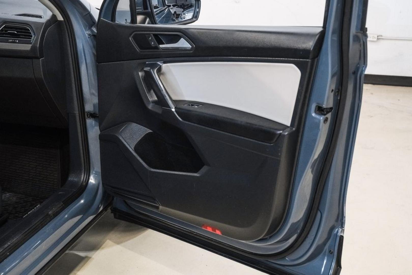 2020 Blue Metallic /Storm Gray Volkswagen Tiguan 2.0T SE (3VV3B7AX0LM) with an 2.0L TSI DOHC engine, Automatic transmission, located at 15300 Midway Rd., Addison, TX, 75001, (972) 702-0011, 32.958321, -96.838074- Photo#42