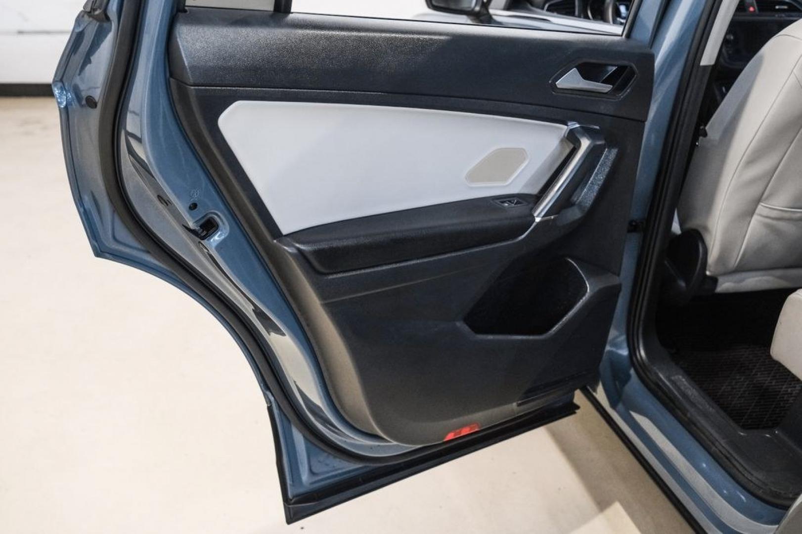 2020 Blue Metallic /Storm Gray Volkswagen Tiguan 2.0T SE (3VV3B7AX0LM) with an 2.0L TSI DOHC engine, Automatic transmission, located at 15300 Midway Rd., Addison, TX, 75001, (972) 702-0011, 32.958321, -96.838074- Photo#43
